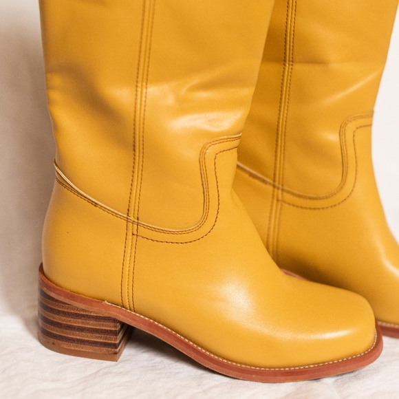 Banana Yellow/Tan Campus Style Boots Size 6.5 NWOB - Vegan Leather Knee-high ๐ข - Picture 3 of 13